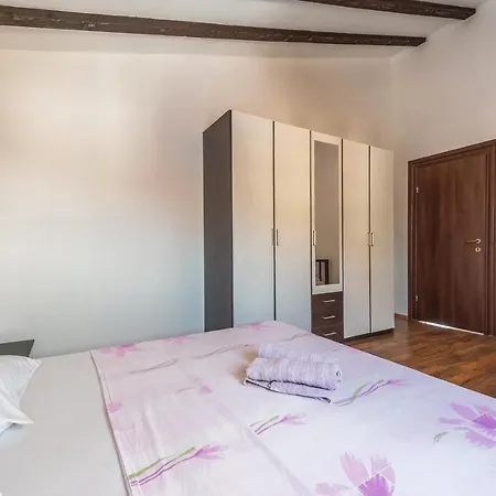 Tonci Og Okrug Gornji